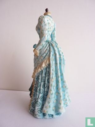 Mannequin dress in light blue and white - Image 2