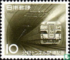 Hokuriku tunnel Eröffnung