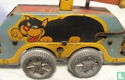 Tin Plate Wind Up Gus & Jaq Hand Car - Image 3