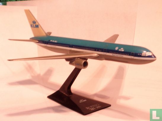KLM - 767-300 (01) - Bild 2
