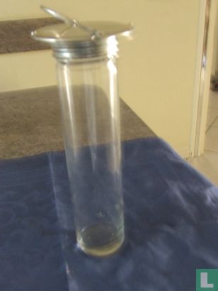 Glass pouring jug - Image 3