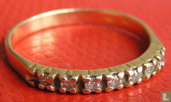 Gouden ring met zirkonias - Afbeelding 1
