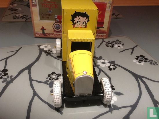 Delivery Truck 'Betty Boop' - Image 2