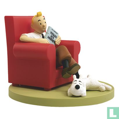 Tintin at home reading - Image 2