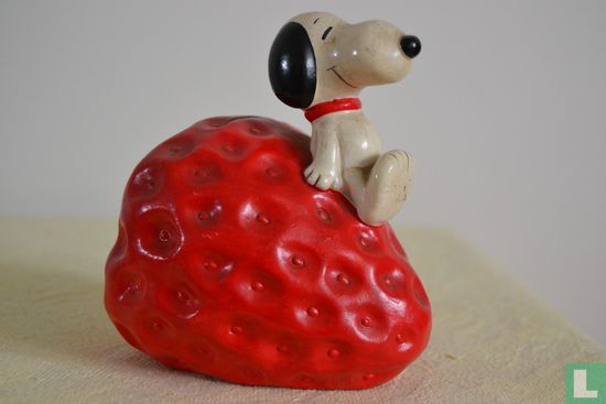 Snoopy spaarpot aardbei - Afbeelding 1