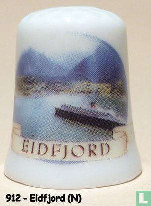 Eidfjord (N) - Zicht op Cruiseschepen.