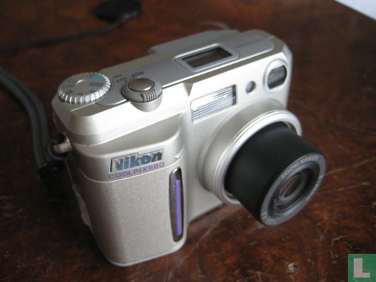 Nikon Coolpix 880 - Image 3