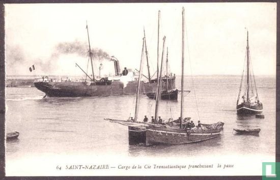 Saint Nazaire, Cargo de la Cie Transatlantique franchissant la passe