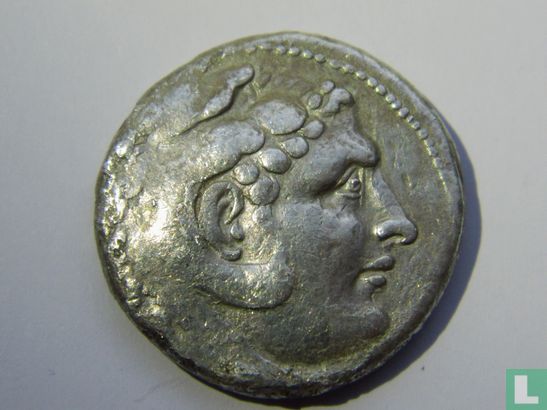 Kingdom Macedonia-AR tetradrachm Arados 200 BC Alexander the great. - Image 1