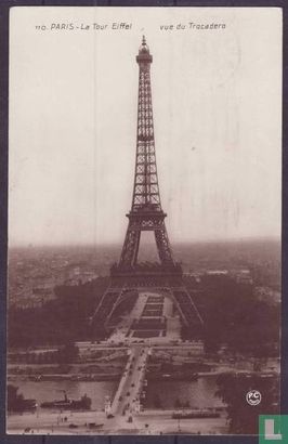 Paris, Le Tour Eiffel - vue du Trocadero