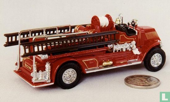 Mack Fire Engine - Image 3