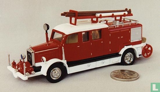 Mercedes KS15 Fire Truck - Afbeelding 2