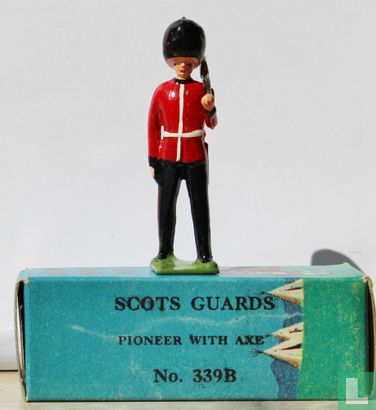 Scots Guards: Pioneer with axe - Image 1