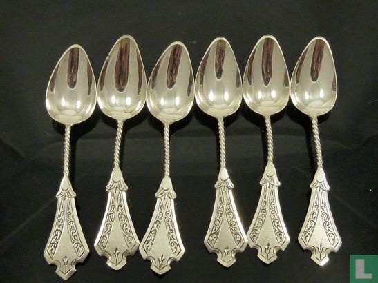 Cuillère en argent - Image 1