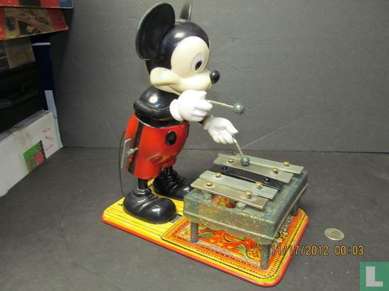 Mickey the musician - I play the xylophone - Image 2