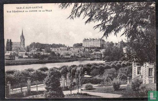 Sable-sur-Sarthe, Vue Generale du Jardin de la Ville