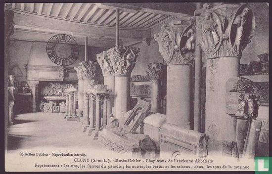 Cluny - Musee Ochier, Chapiteaux de l'ancienne Abbatiale
