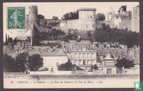 Chinon, Le Chateau - La Tour du Moulin et la Tour de Boissy
