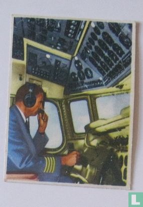 In een DC-6 cockpit