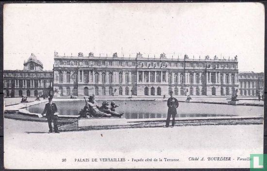 Palais de Versailles, Façade coté de la Terrasse