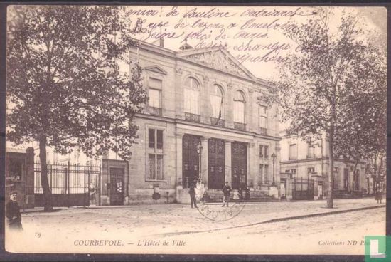 Courbevoie, L'Hôtel de Ville