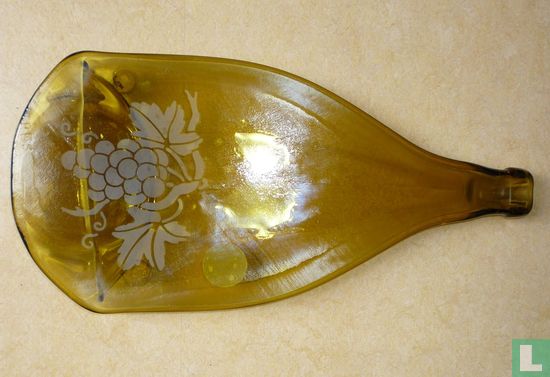 Cheese board made of wine bottle - Image 1