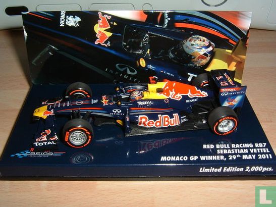 Red Bull RB7 - Renault  
