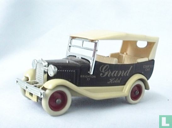 Ford Model-A Taxi Grand Hotel