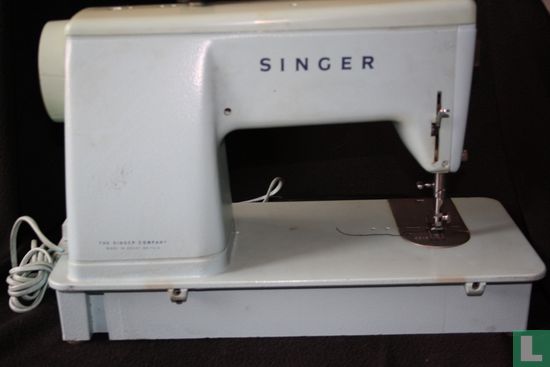 Vintage Singer naaimachine model 347 - Bild 3
