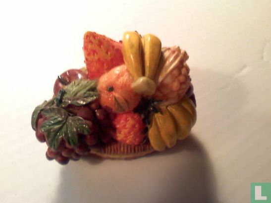 Fruit basket for on bears table - Image 1