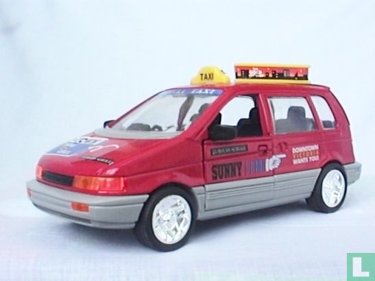Mitsubishi Space Runner Taxi - Image 1