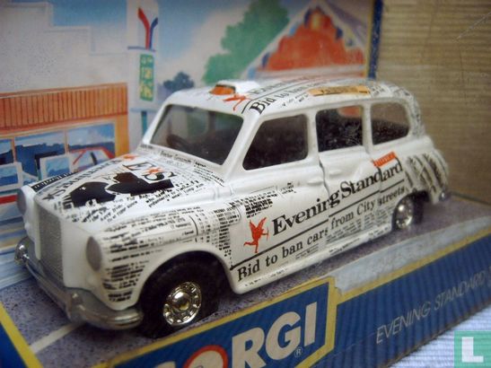 LTI Fairway Taxi 'Evening Standard' - Afbeelding 1