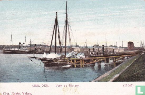 IJmuiden, - voor de sluizen - Image 1