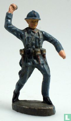 Soldier with hand grenade - Image 1