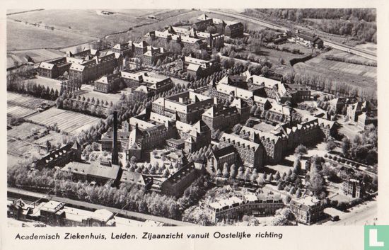 Academisch ziekenhuis, Leiden. zijaanzicht vanuit Oostelijke richting - Afbeelding 1