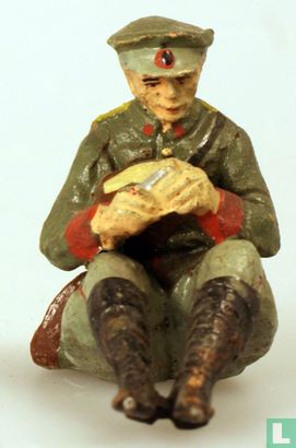 Soldat Brot essen - Bild 1