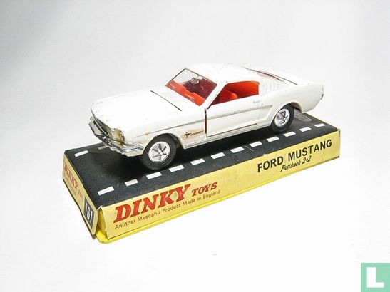Ford Mustang Fastback 2+2 - Image 1