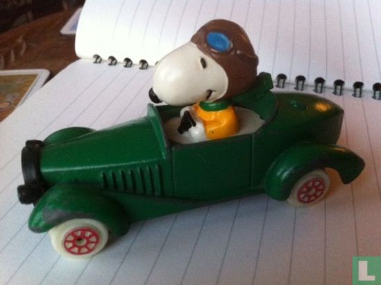 Snoopy's car