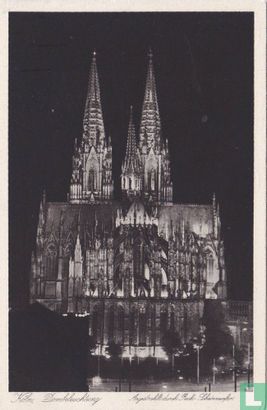 Köln, Dombeleuchtung Angestrahlt durch Rech-Scheinwerfer - Image 1