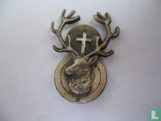 Deer with cross in antlers - Image 1