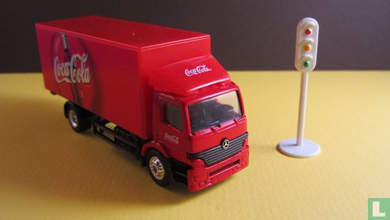 Mercedes Truck 'Coca-Cola'