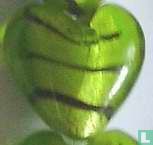 Glasperle "Herz" mit Silberfolie grün