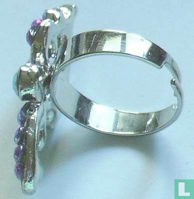 Ring mit lila Zirkonia geschwungen - Image 2