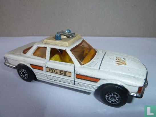 Mercedes 350 SLC Police - Image 1