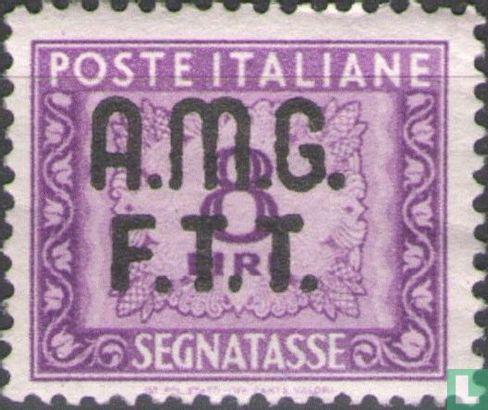 Italiaanse portzegels met opdruk AMG FTT  
