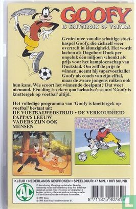 Goofy is knettergek op voetbal - Image 2