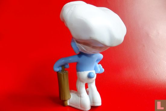 Baker smurf with rolling pin  - Image 2