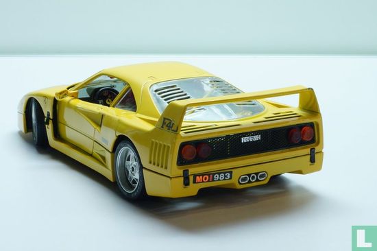 Ferrari F40 - Image 3