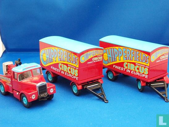Scammell Highwayman with 2 Trailers Chipperfields  - Image 2