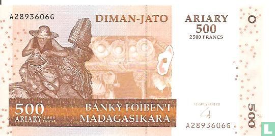 Madagascar 500 Ariary 2004 (P88b) - Image 1